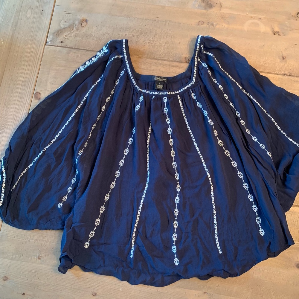 Lucky Brand dolman sleeve embroidered blouse